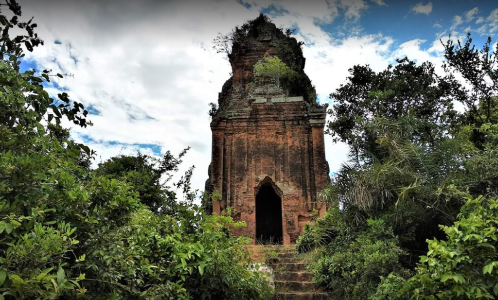 Tháp Phú Lốc Bình Định